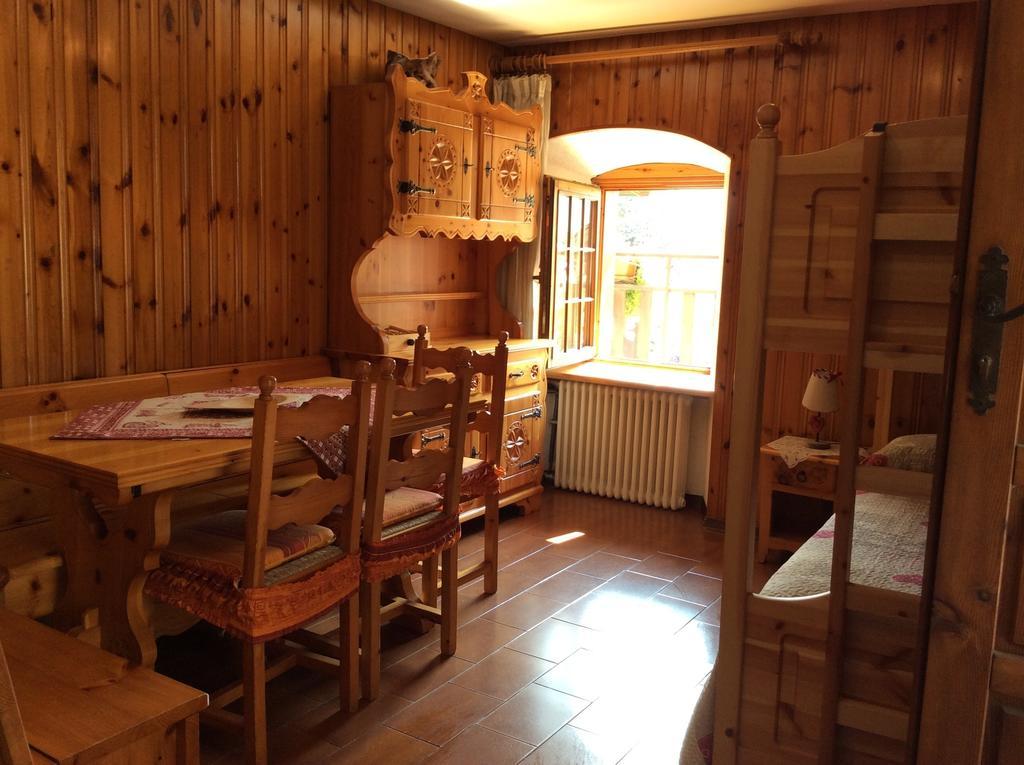 B&B La Vieille Meison De Pappa Sarre Rum bild