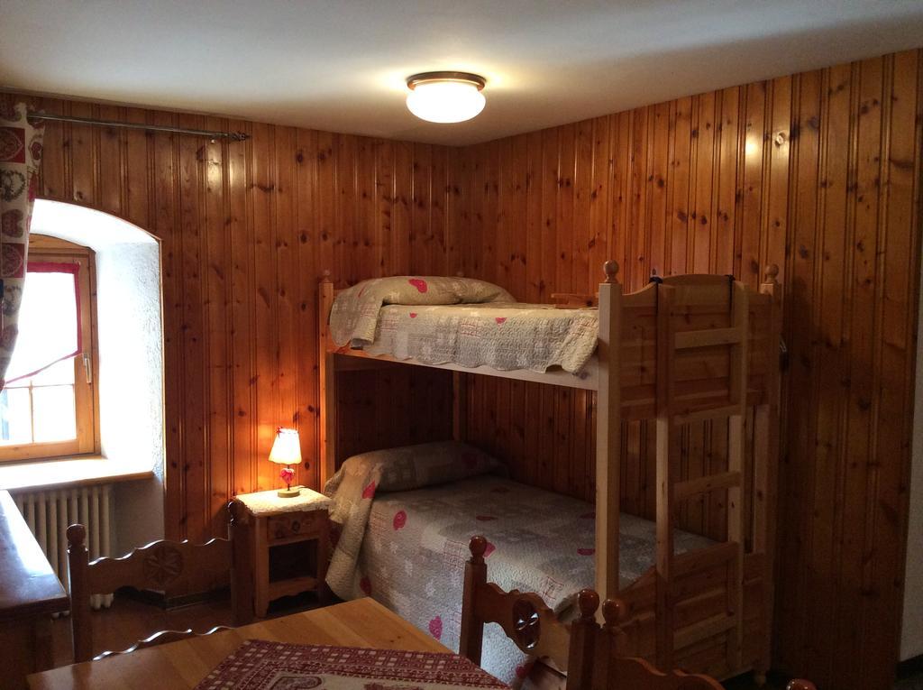 B&B La Vieille Meison De Pappa Sarre Exteriör bild
